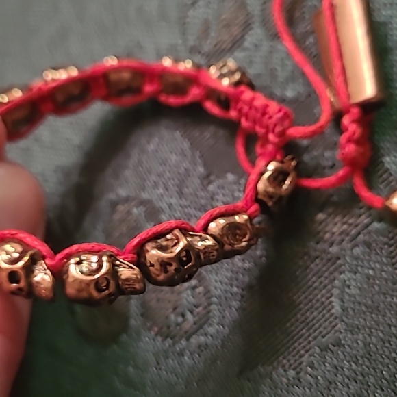 Jules Smith Mini Skull Wrap Bracelet Red/Yellow Gold - Picture 10 of 11